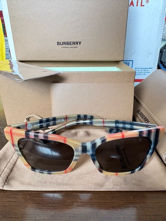 Burberry Plaid Square Sunglasses with Dark Gray Lenses, Burberry BE 4346 ELSA